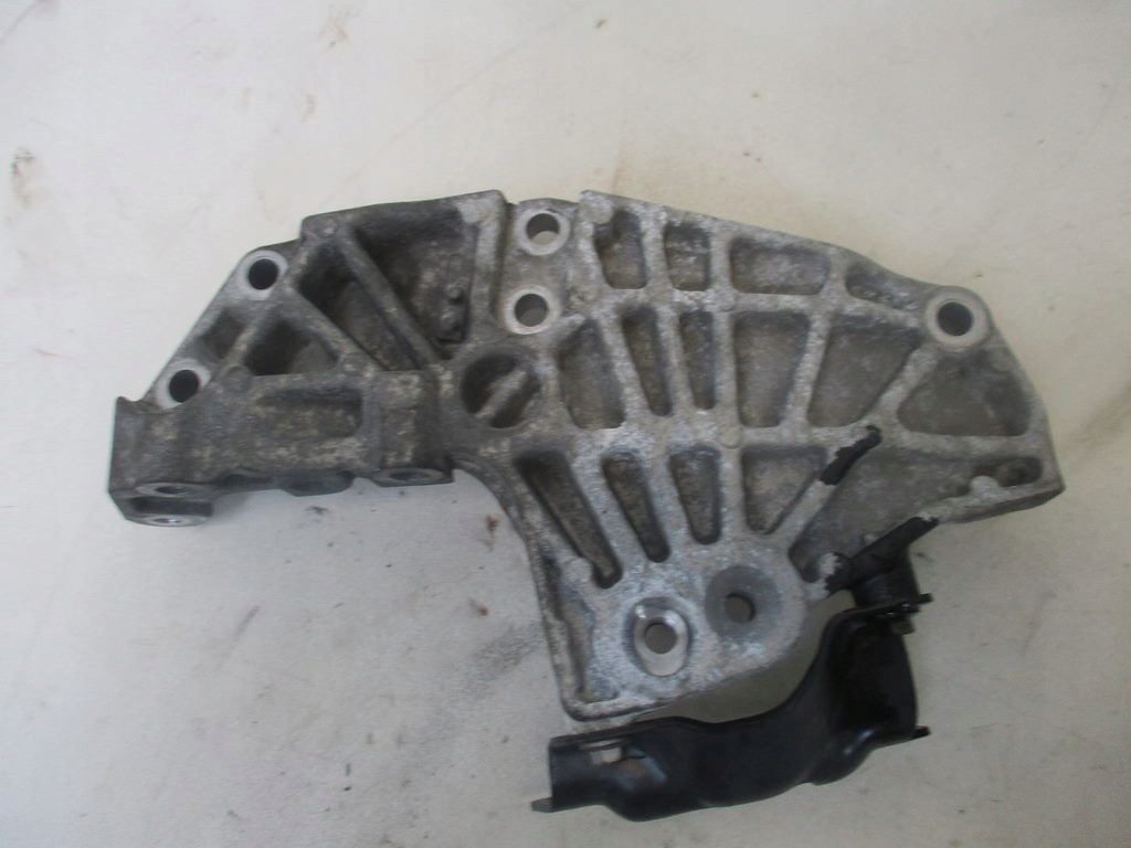 фото №4, Кронштейн двигуна trafic vivaro 2.0 dci