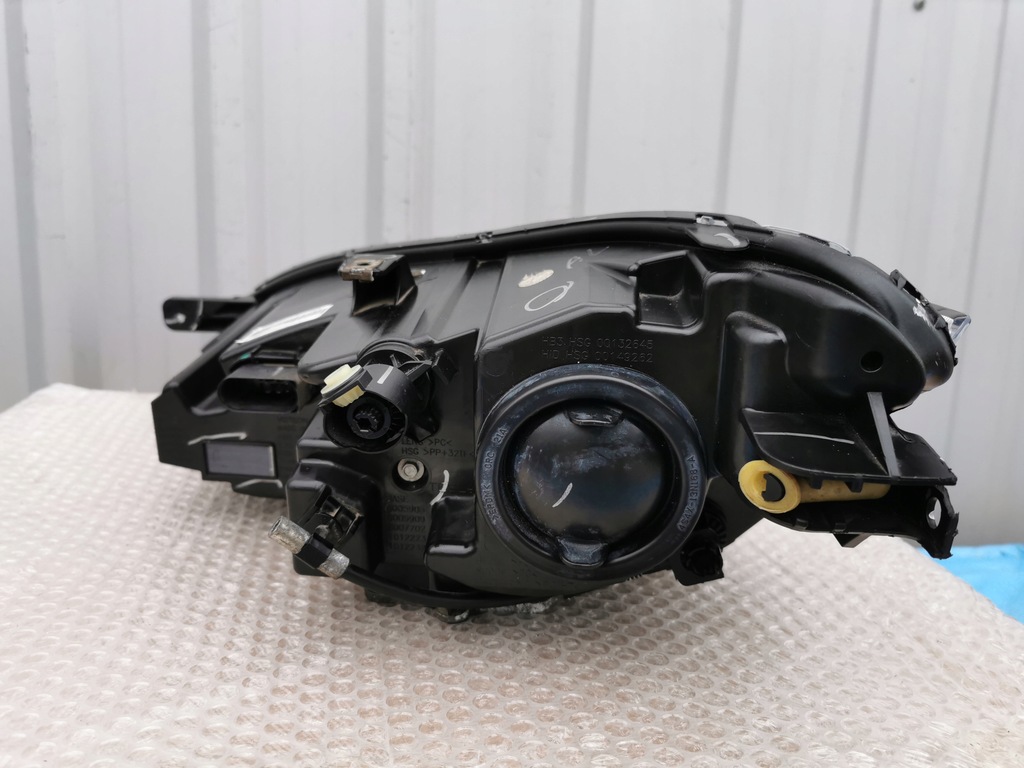 фото №12, Tesla model s 12-16 лампа права ксенон led