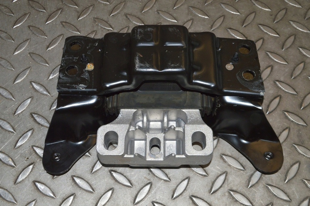 фото №3, Vw t-roc a11 1.5 tsi 2021 rhd левая сторона крепления двигателя