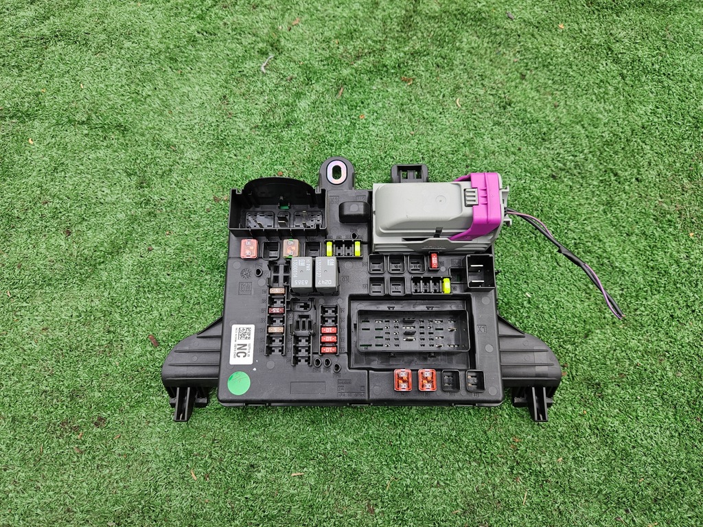 фото №1, Коробка предохранителей opel insignia a 13277319nc