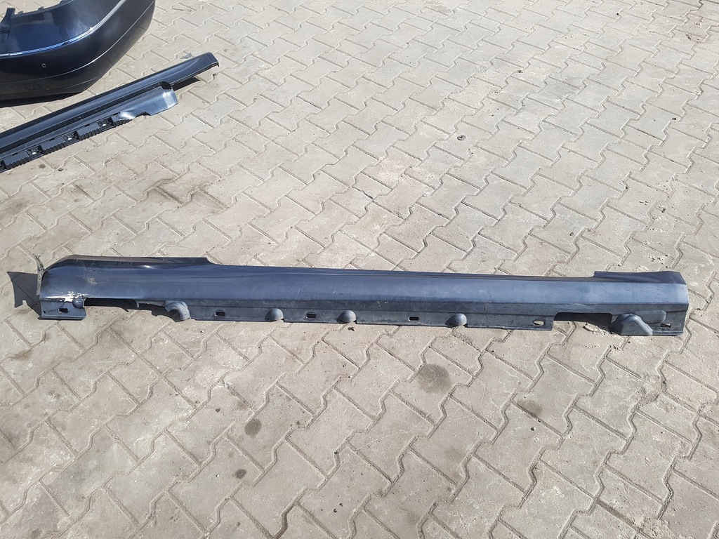 фото №1, Mercedes-benz оригинальный номер a2076901640 молдинг порог