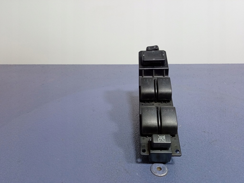 фото №1, Mazda 5 cr i панель окон зеркал cc2966350a