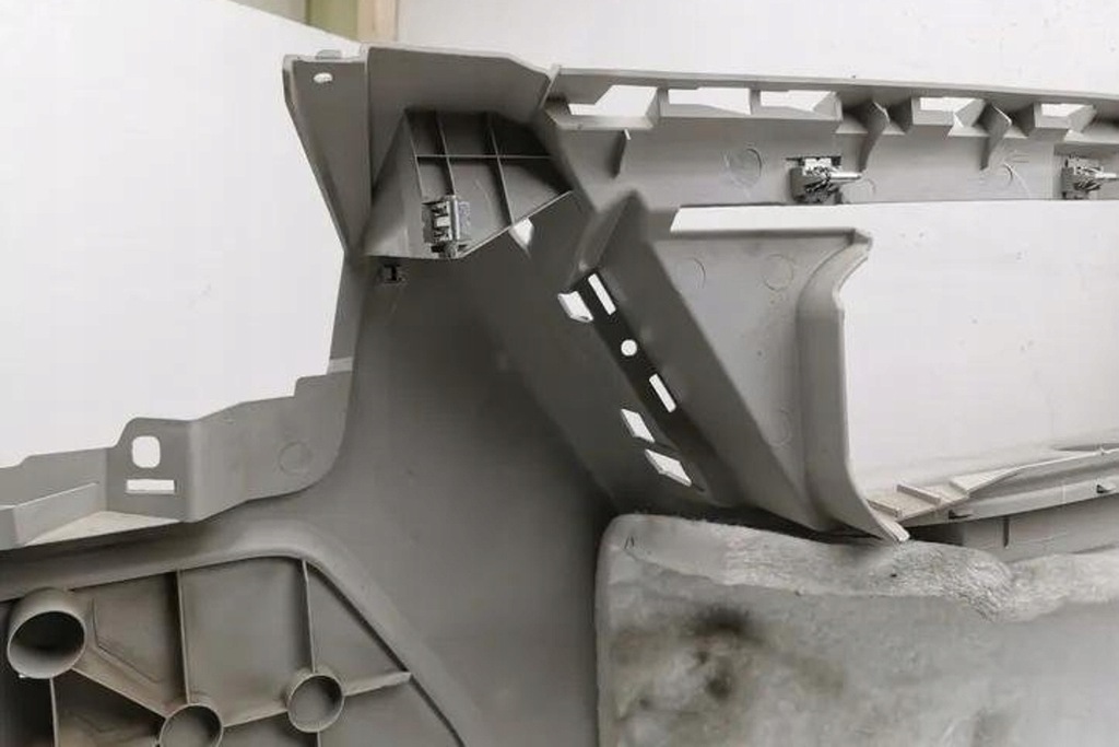 фото №12, Права оббивка багажника chrysler grand voyager v rt 1hw38ees3af 2.8l