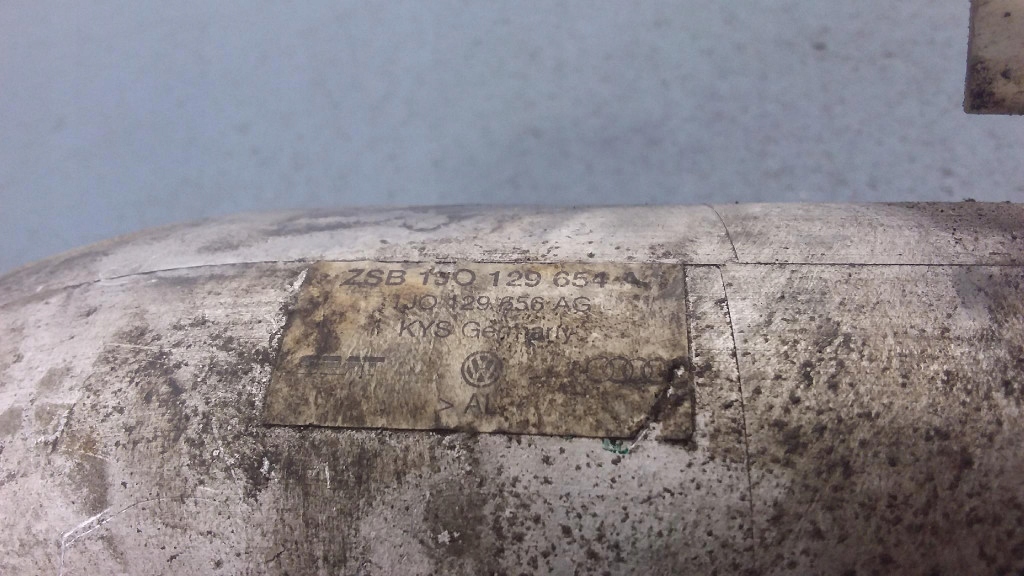 фото №5, Vw golf iv 1.9 tdi 130 km шланг воздуха труба турбины 1j0129654a