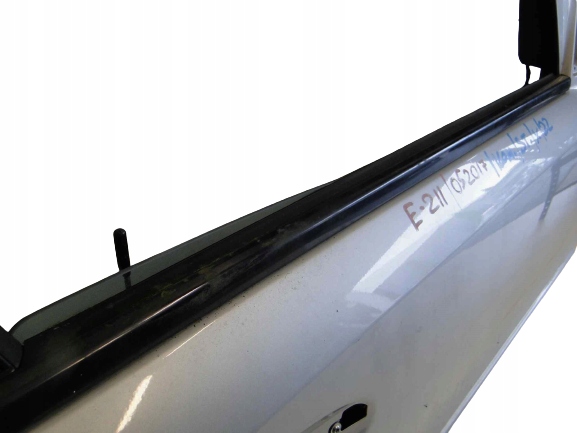 фото №1, Mercedes e w211 211молдинг na дверь передние правое