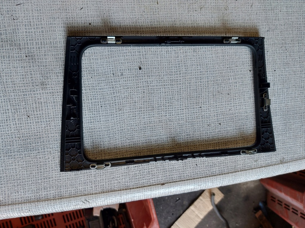 фото №3, Volkswagen golf vi рамка защита радио navi 5k0858063e