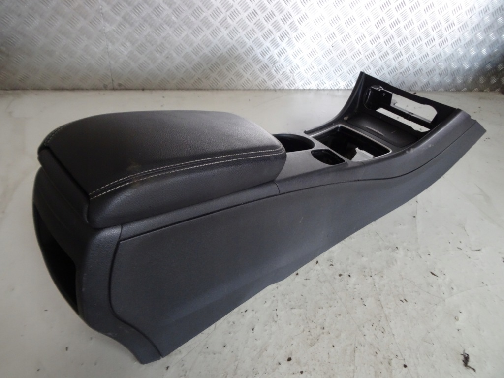 Купити Підлокітник mercedes w176