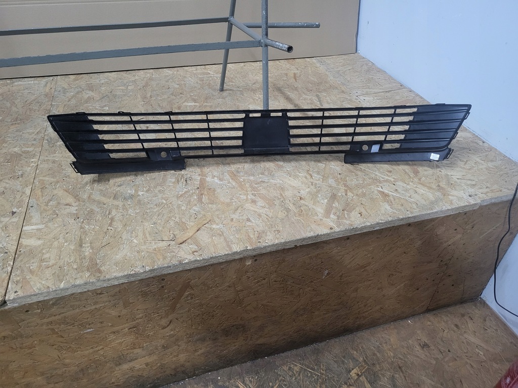 фото №7, Opel astra l 21r-- решётка бампера передний перед