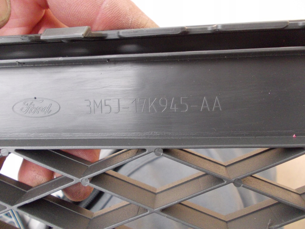 фото №11, Решітка середня бампера ford c-max mk1 st