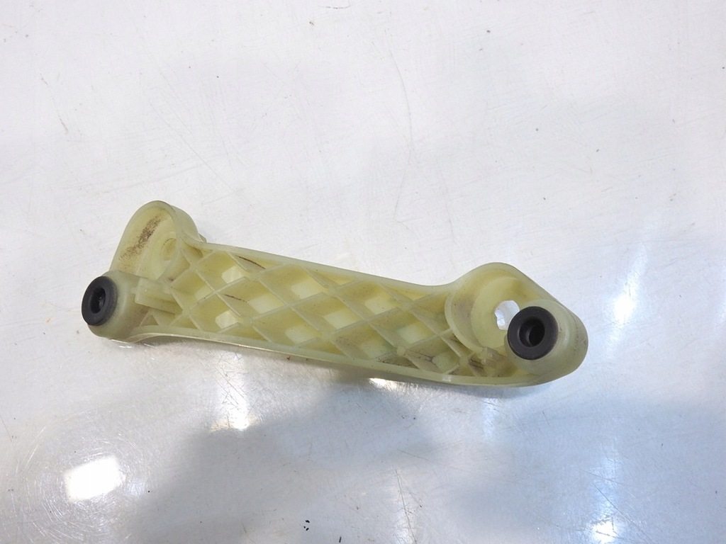 фото №6, Направляющая кронштейн лампы правый задняя audi a6 c6 avant