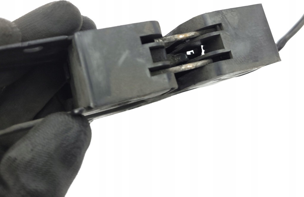 Audi a6 c6 рестайлінг  замок капота перед поперечина 4f0823509b в Україні