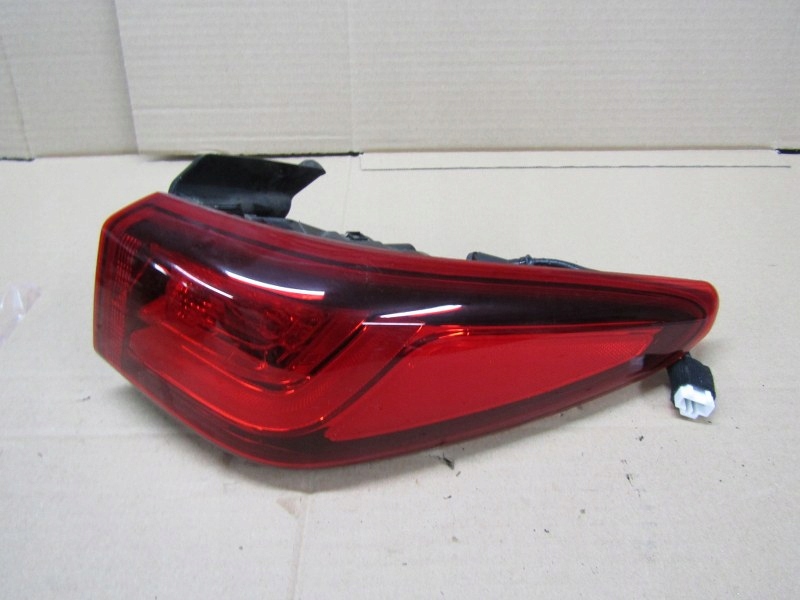 фото №1, Hyundai kona лампа задня задня права стан bdb