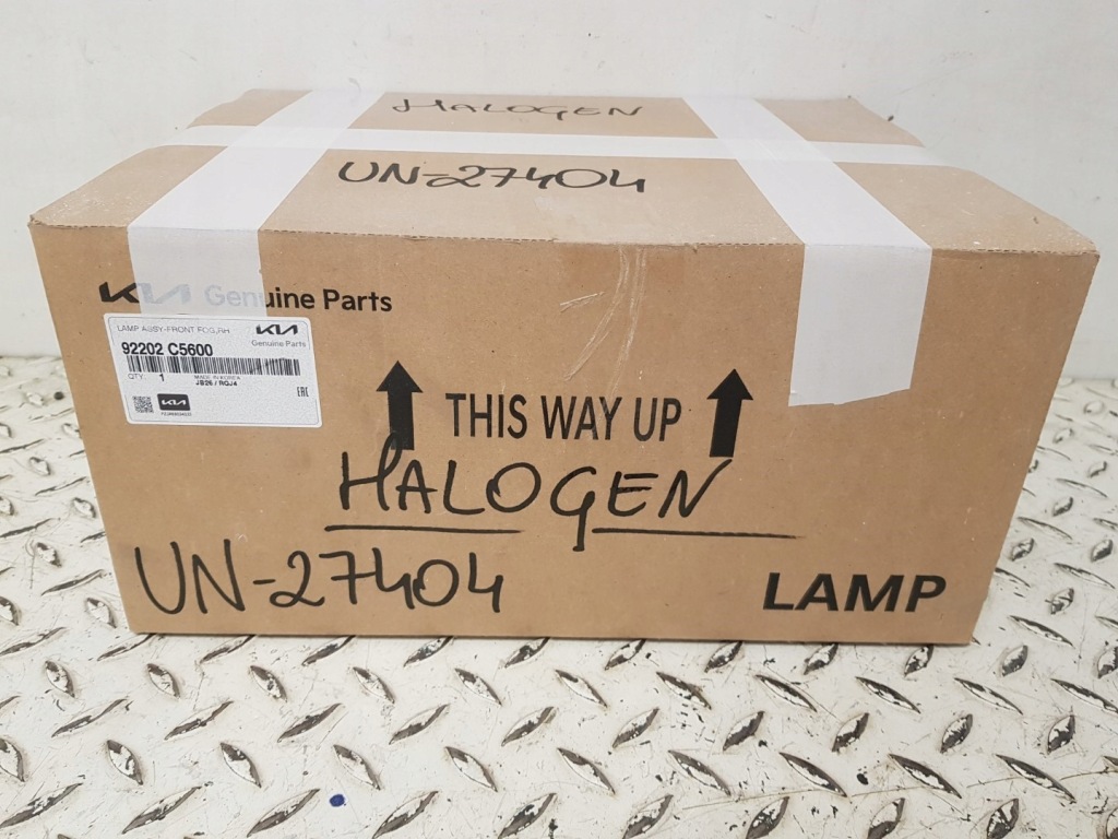 Оригінальний протитуманна фара kia sorento gt-line 3 рестайлінг  17-20 led праві 92202-c5600 Ціна