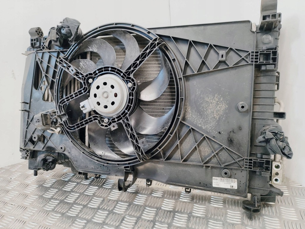 фото №9, Opel meriva b 2015 радіатор / комплект