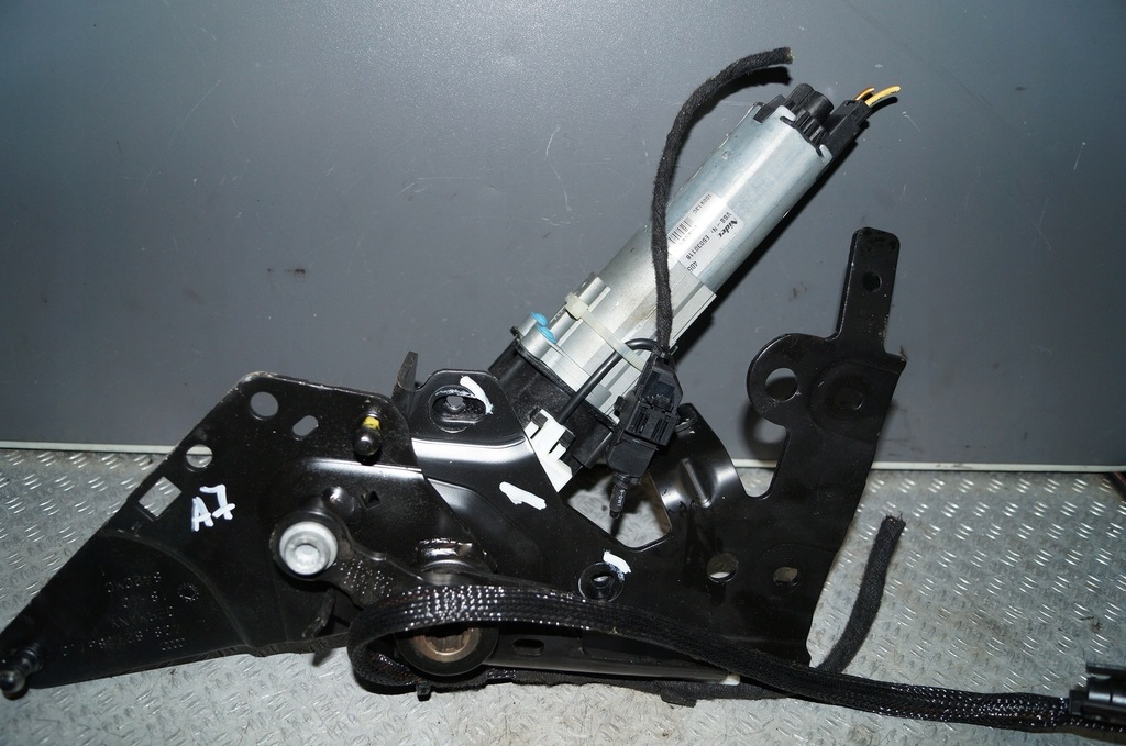 фото №1, Audi a7 3.0 tdi привід кришки електричний r/l