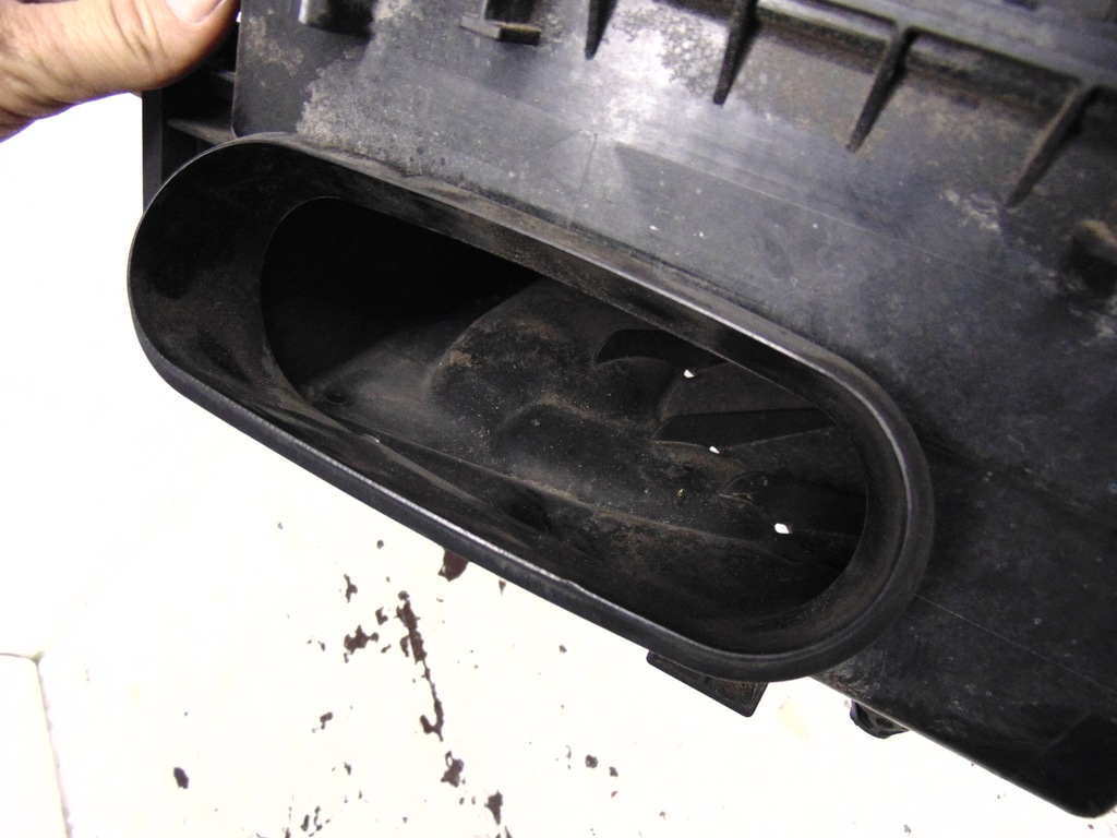 фото №10, Корпус фильтра воздуха mercedes b klasa w246 1.5cdi europa