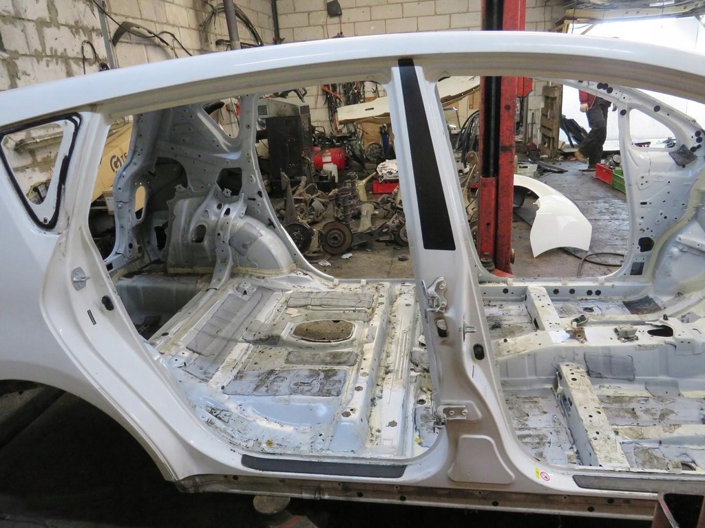 фото №1, Порог блок двигателя правый bok verso 09-