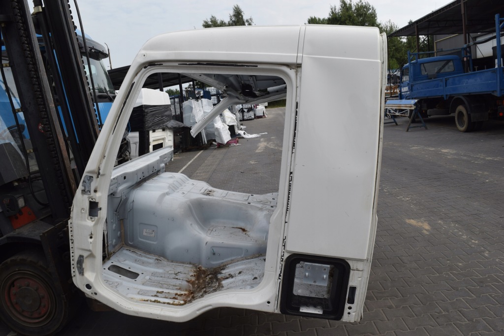 фото №2, Ліва чверть volvo fmx денна кабіна короткий 2019