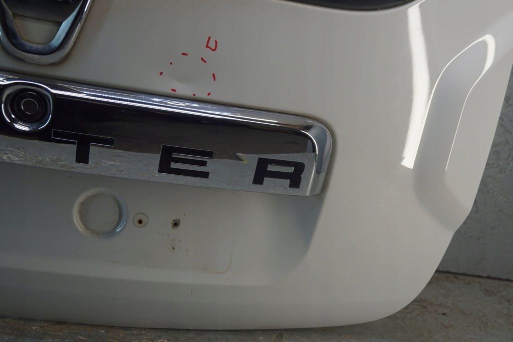 фото №11, Dacia duster i кришка багажника задня dv369 k898