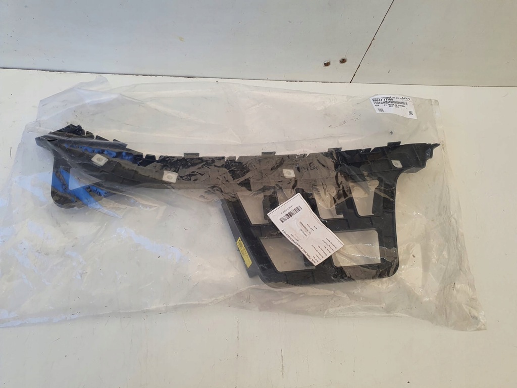 фото №1, Kia ceed iii направляющая бампера правый задняя 86614-j7300