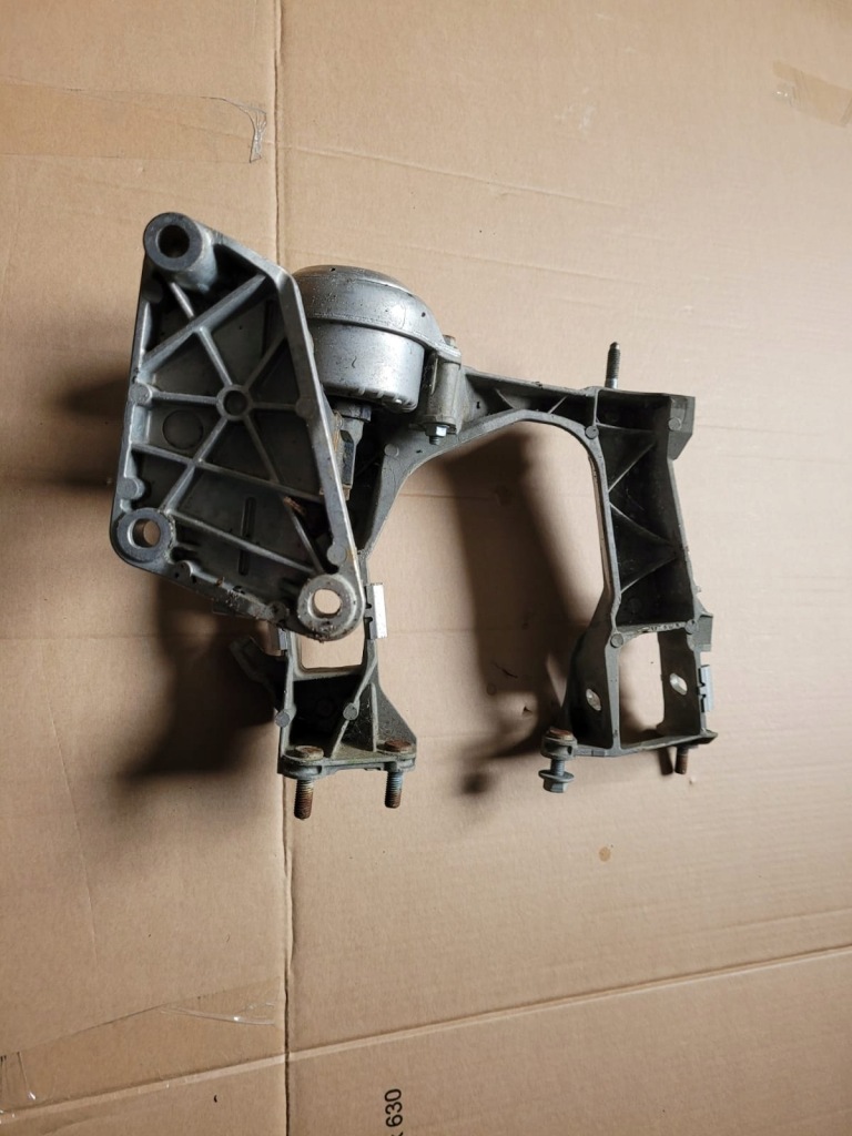 фото №1, Porsche boxster cayman 997 987 рычаг подушка задняя