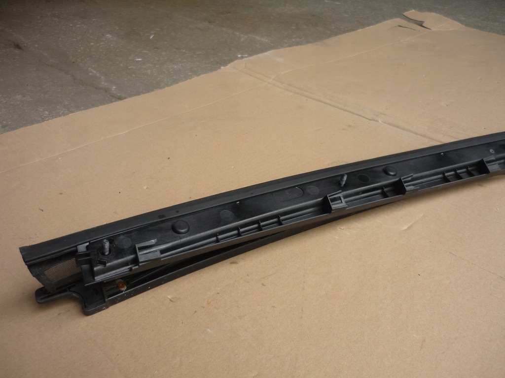 фото №12, Вітровик вітрозахисний екран захист vw eos 1q0877651d справна