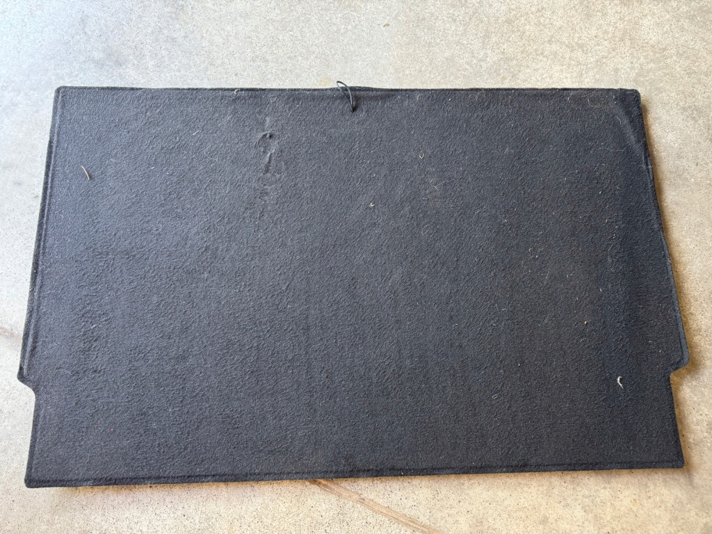 фото №1, Обшивка пол багажника citroen c4 picasso ii 98203660zd