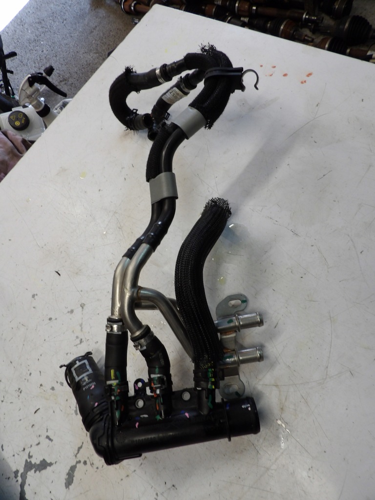 Купить Пабтрубок  воды renault austral 1.2 e-tech 210471383r