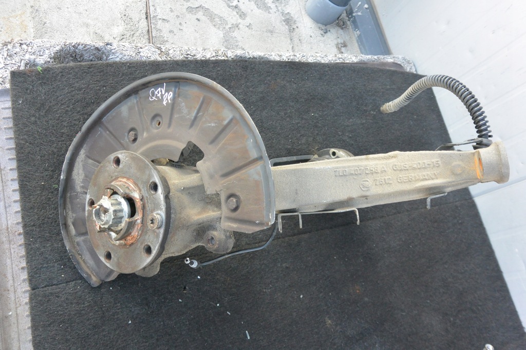 фото №6, Поворотный кулак перед 4.2 tsi audi q7 4l vw touareg 7l