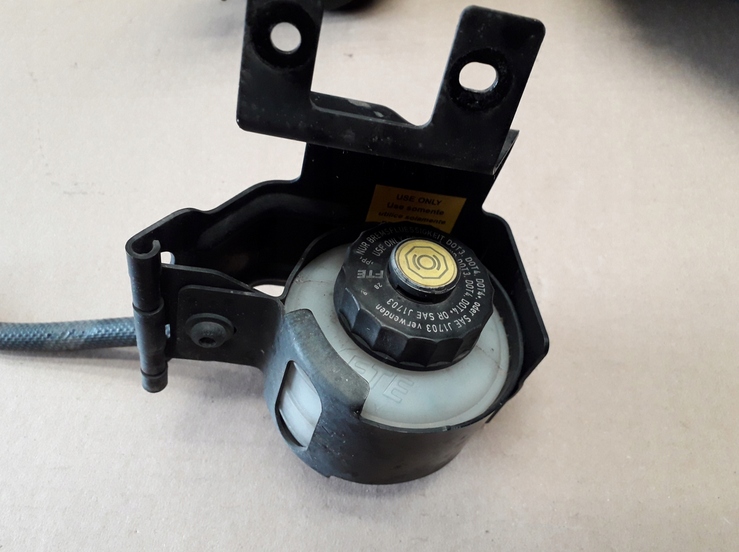 фото №3, Бачок рідина зчеплення scania r p g