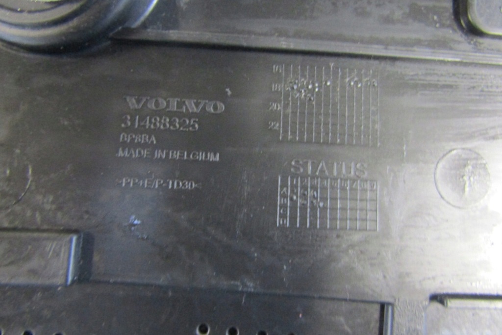 фото №11, Спойлер спойлер козирок кришки задня volvo xc40 17-