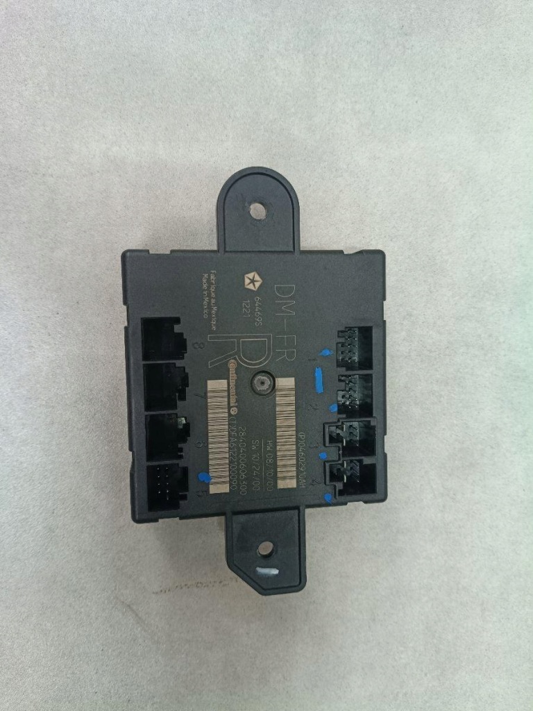 фото №1, Jeep grand cherokee wk2 10- модуль дверь p04602910ah