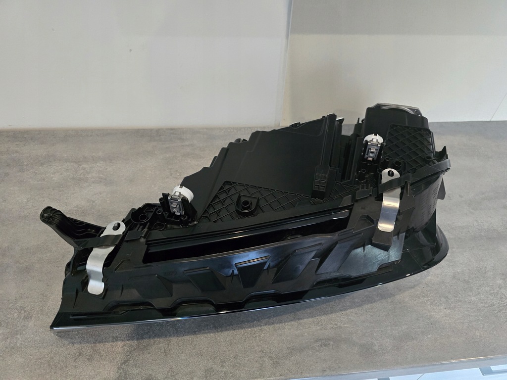 фото №6, Лампа права bmw ix i20 m60 laser комплектна