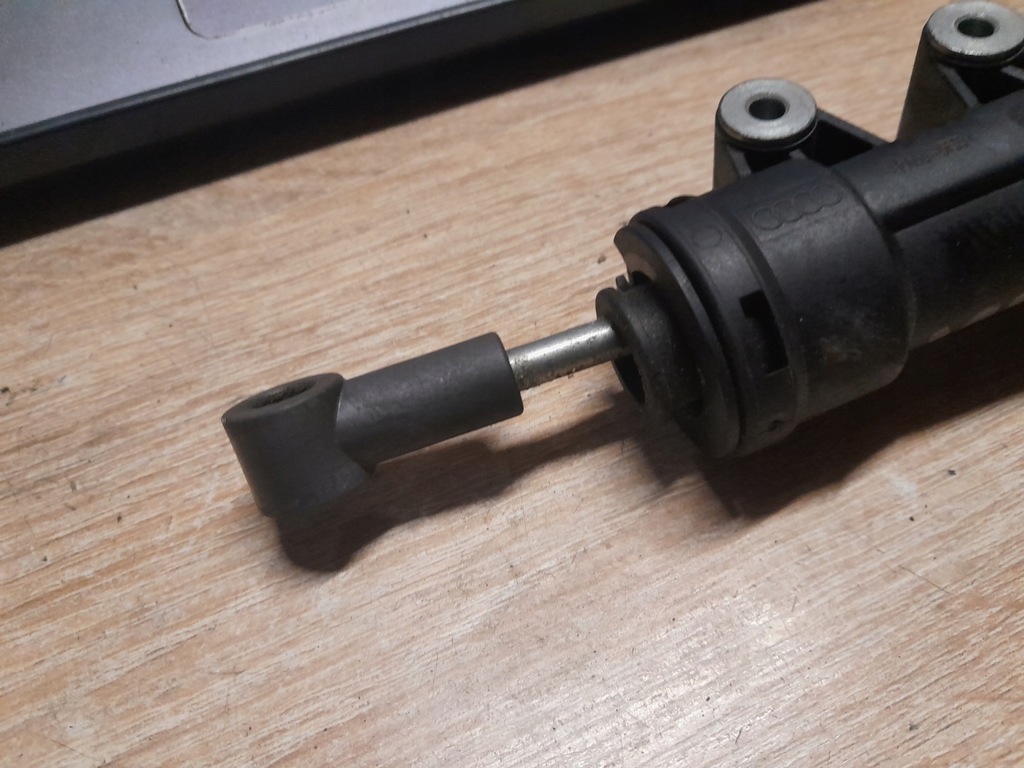 фото №5, Audi a6 c6 2.0 tdi насос сцепления 4f0721401a