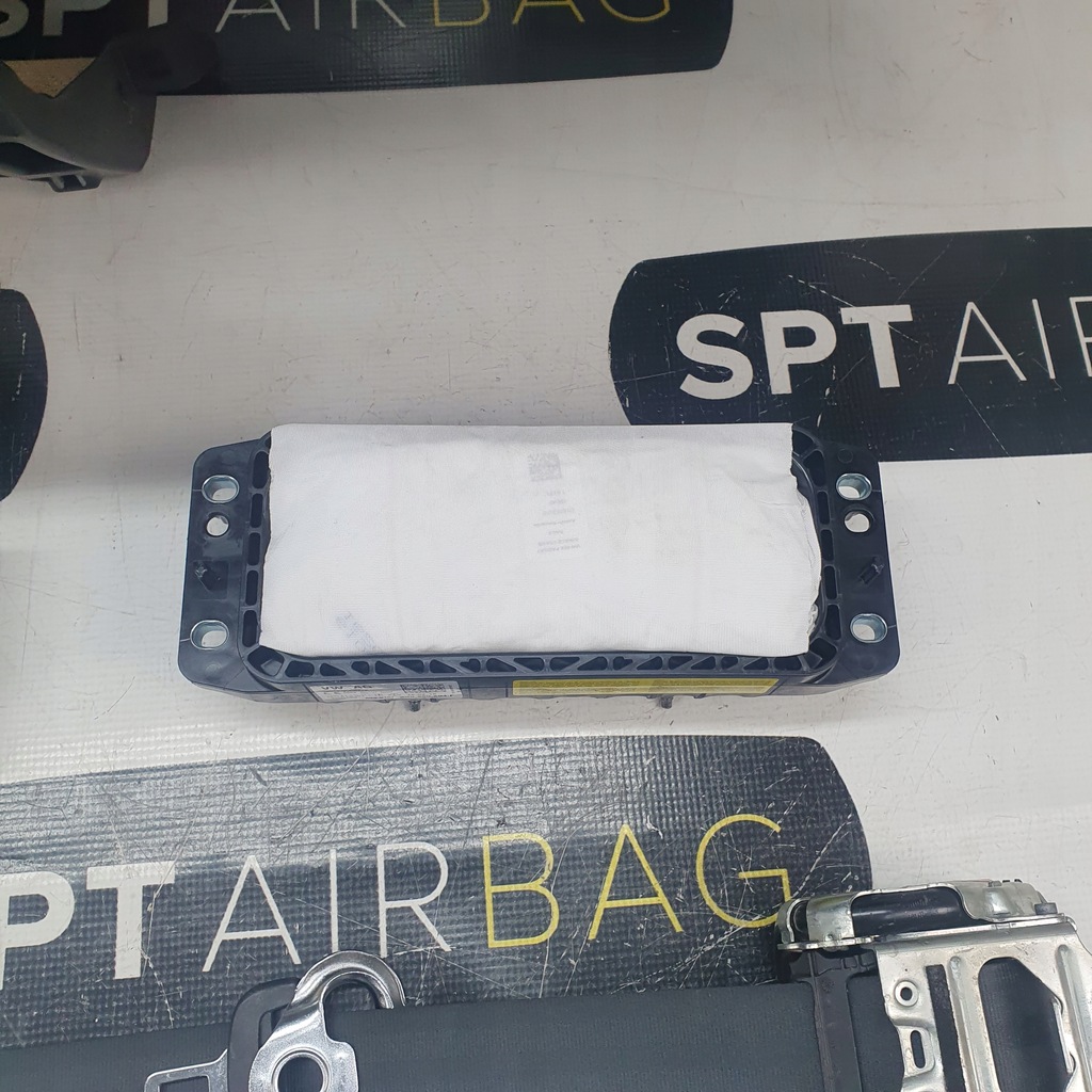 фото №7, Karoq sportline przed liftem панель приладів консоль подушки безпеки ремені подушка безпеки