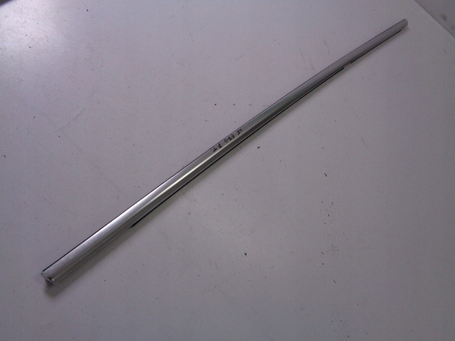 фото №1, Молдинг уплотнитель стекло правый задняя bmw x5 e70