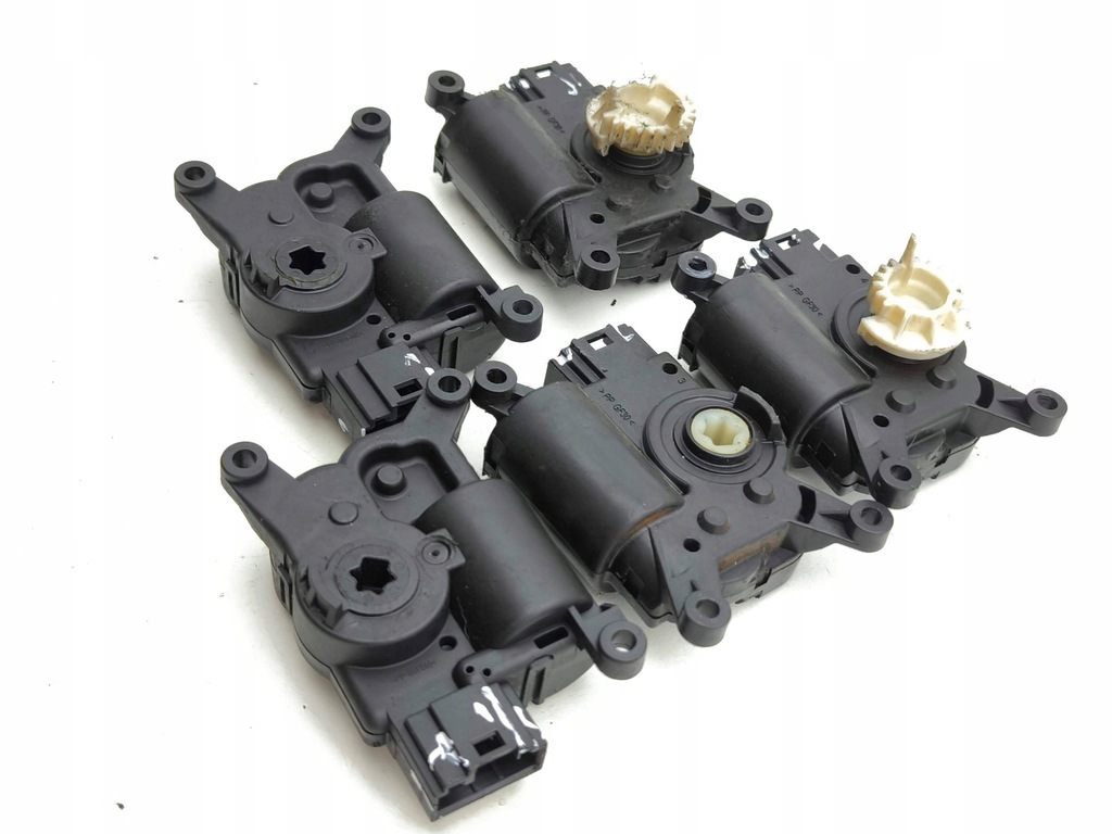 фото №7, Seat ateca моторчик крышка обдув 2016 5q0907511a