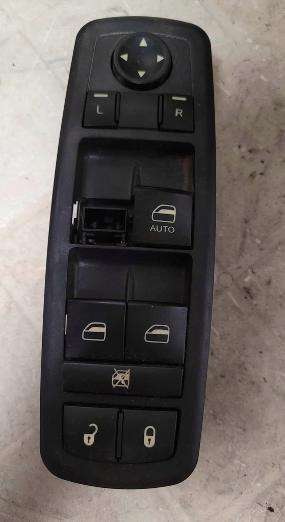 фото №1, Grand cherokee wk2 переключатель окон dodge jeep