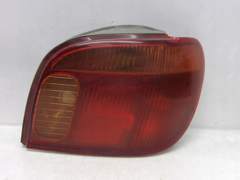 фото №1, Лампа правая задняя toyota yaris