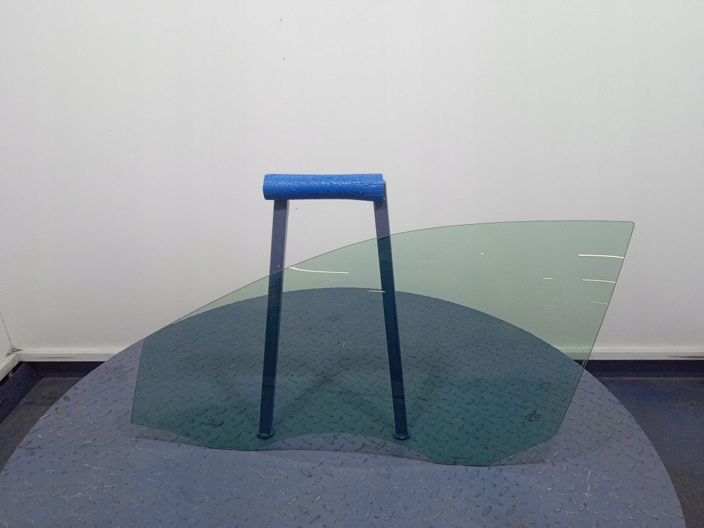 фото №1, Vw jetta vi 5c6 стекло дверь перед левая передняя