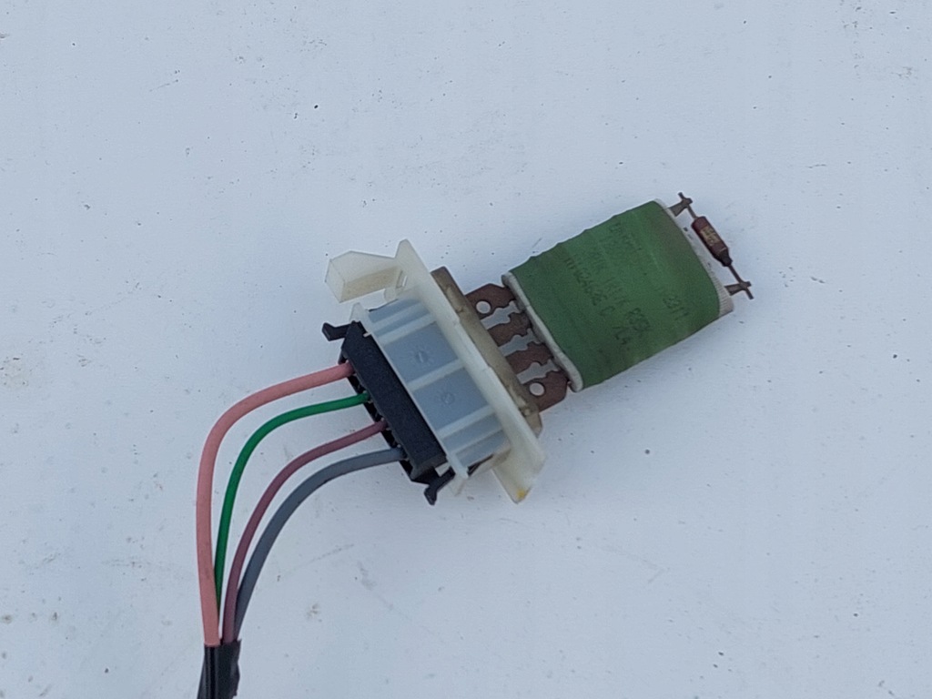 фото №1, Dacia duster i резистор вентилятор