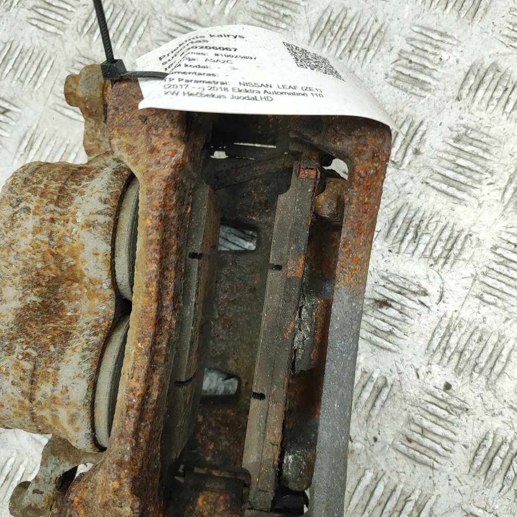 фото №6, Nissan leaf ii ze1 2018 левая сторона суппорт тормозной передний