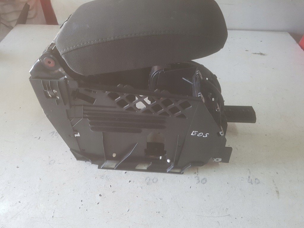 фото №3, Vw eos 06-10r подлокотник