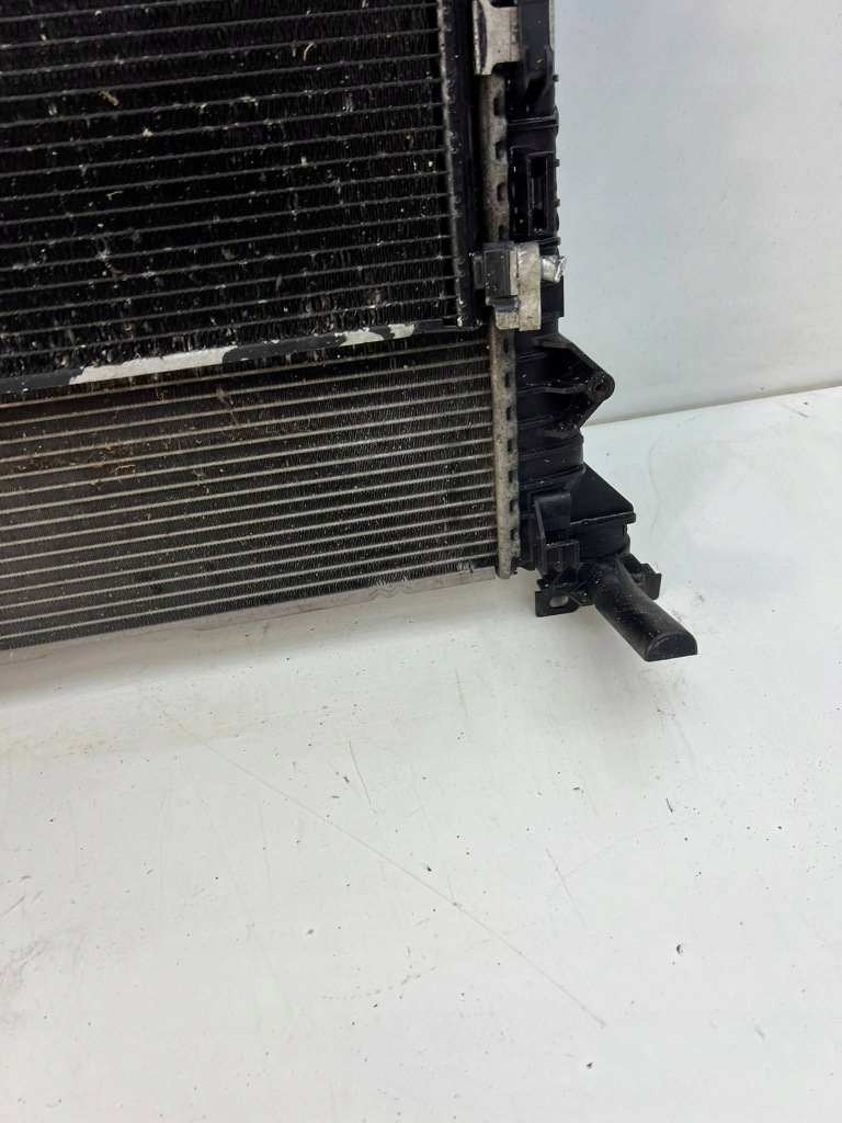 998 829 b корпус вентилятора 2.0 tdi audi a4 s4 b8 8k в Україні