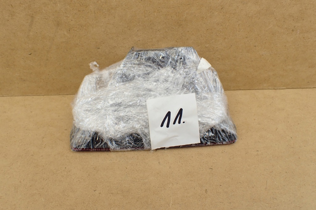 фото №9, Nissan x-trail t32 juke i лампа задняя задняя противотуманная 236-33005 оригинальный номер