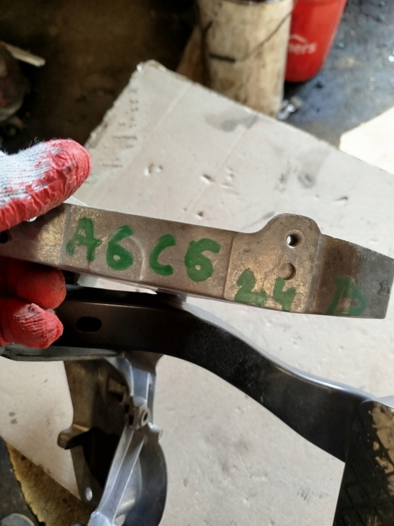 фото №7, Каркас педаль тормоза audi a6 c6 автоматическая коробка передач 4f1723117b