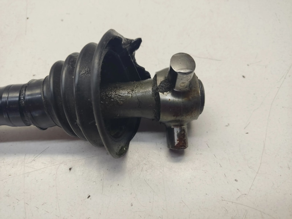 Tesla model 3 2020 приводной вал задняя p104416100d Недорого