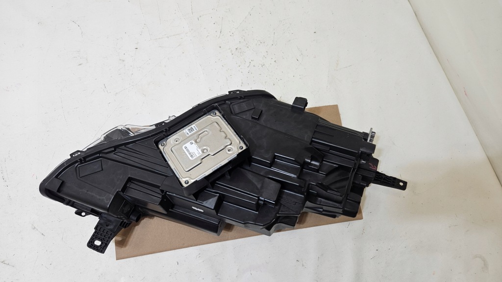 Купить Фара перед передняя левая ford kuga mk3 full led lv4b-13e017-ar