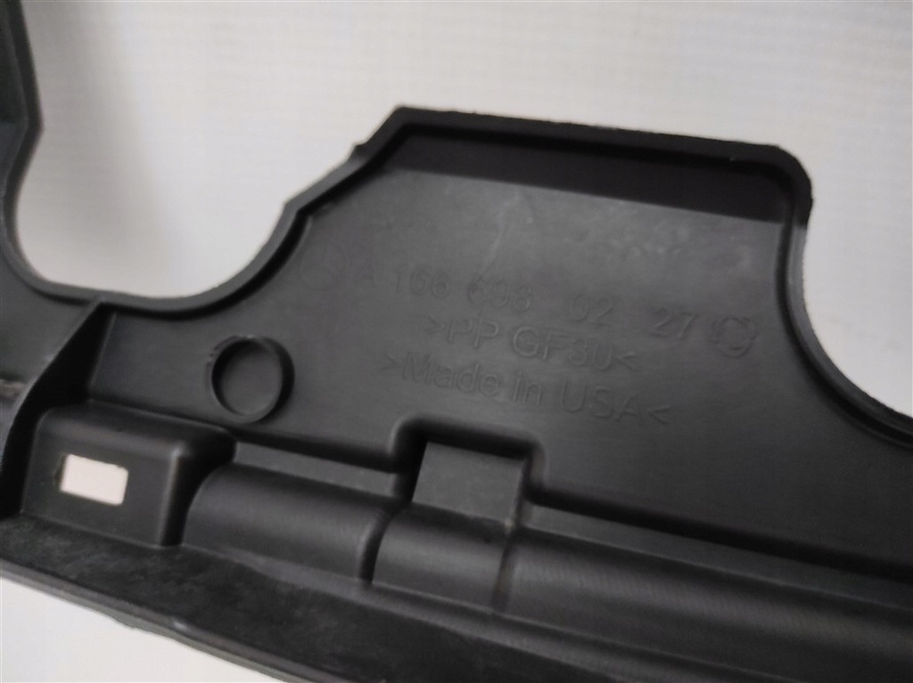 фото №8, Направляющая кронштейн накладки правое mercedes gle 166