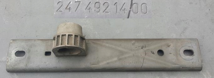 фото №1, Кронштейн кронштейн mercedes a w177 2474921400